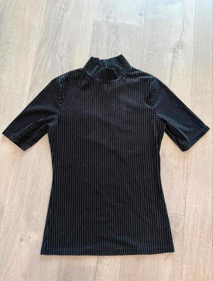Loavies zwarte top maat M, Kleding | Dames, T-shirts, Zo goed als nieuw, Maat 36 (S), Zwart, Korte mouw, Ophalen of Verzenden
