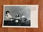 Oude ansichtkaart met poppen en hond op wip, Ophalen of Verzenden, 1920 tot 1940, Ongelopen, Overige thema's