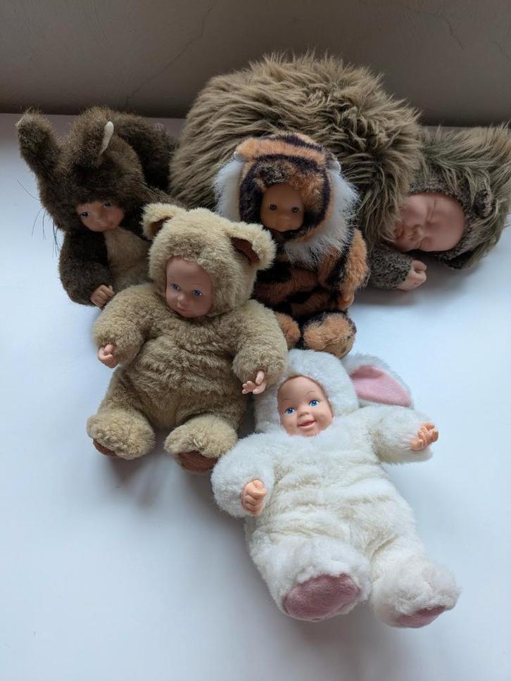 Anne Geddes beer konijn eekhoorn egel + tijgerpop labubu, Verzamelen, Poppen, Zo goed als nieuw, Pop, Ophalen of Verzenden