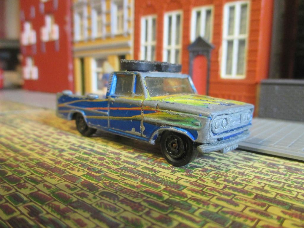 1:80 Dodge D20 Safari Majorette #225 blauwmet. multi-color, Ophalen of Verzenden, Gebruikt, Auto