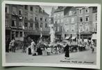 Maastricht - Markt met Mooswief - 1958, Verzamelen, Ophalen of Verzenden, 1940 tot 1960, Gelopen, Limburg