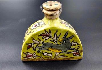 Qajar Kadjar flesje antiek met konijn uit Midden-Oosten Iran beschikbaar voor biedingen