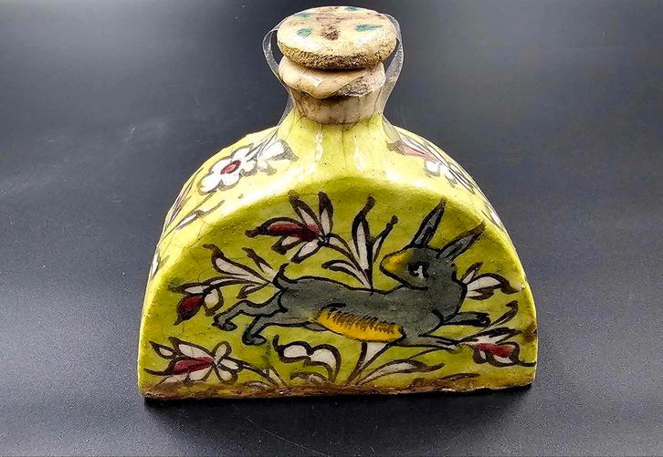 Qajar Kadjar flesje antiek met konijn uit Midden-Oosten Iran, Antiek en Kunst, Kunst | Niet-Westerse kunst, Ophalen of Verzenden