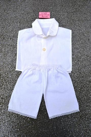 Mooi wit katoenen bloesje met broekje NR 2246 beschikbaar voor biedingen