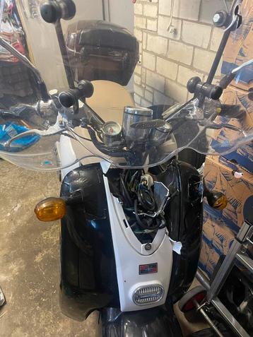 Scooter Onderdelen/Opknapper beschikbaar voor biedingen