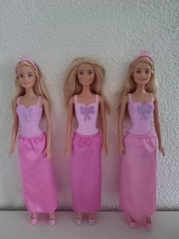 3 Barbie Prinsessen DMM07  beschikbaar voor biedingen