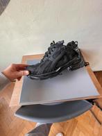 Balenciaga runner maat 43, Ophalen of Verzenden, Zo goed als nieuw, Zwart
