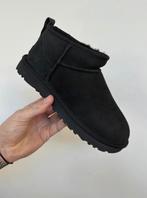 Ugg ultra mini (black), Ophalen of Verzenden, Zo goed als nieuw, Zwart