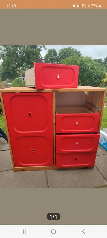 Trofast Ikea rood grenen met 1 grote kast en 4 lades 