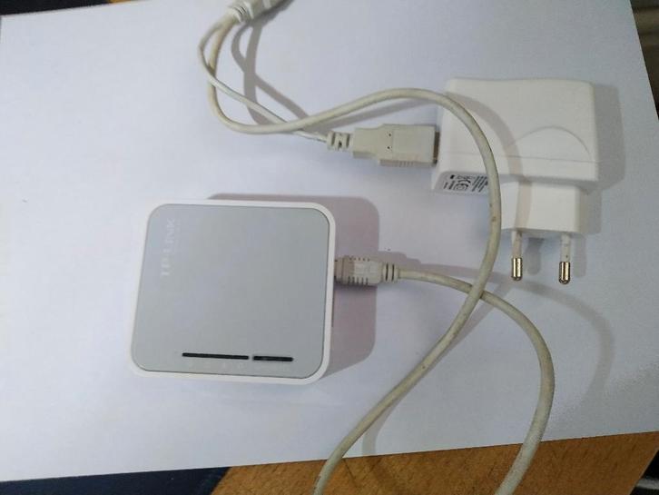 TP-LINK TL-MR3020 draadloze router, Computers en Software, Routers en Modems, Zo goed als nieuw, Router, Ophalen of Verzenden