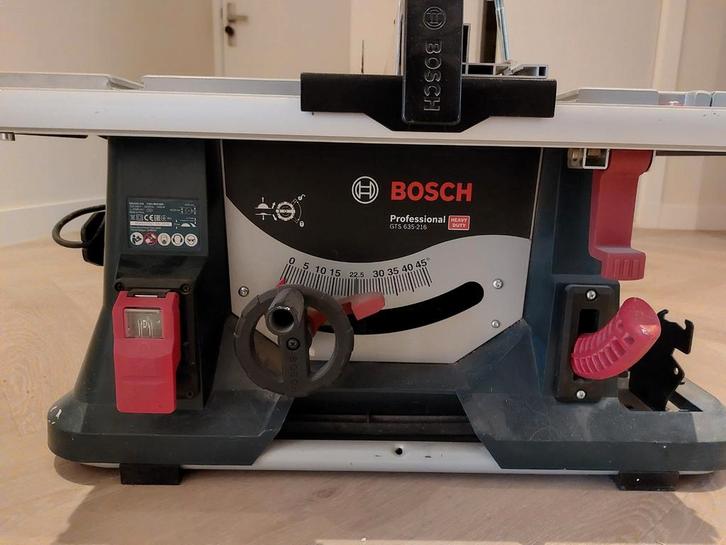 Zaagmachine blauwe bosch, Doe-het-zelf en Verbouw, Gereedschap | Zaagmachines, 1200 watt of meer, 70 mm of meer, Ophalen of Verzenden
