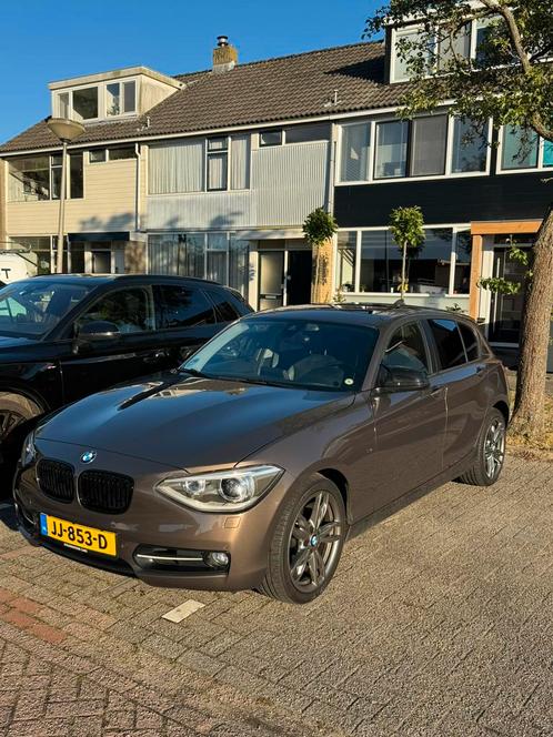 BMW 1-Serie 118I 170pk 5DR Aut8 2015 brons, Auto's, BMW, Particulier, 1-Serie, ABS, Adaptieve lichten, Airbags, Airconditioning