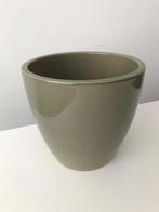 Grote, zacht groene-beige bloempot, Rond, Nieuw, Aardewerk, Tuin