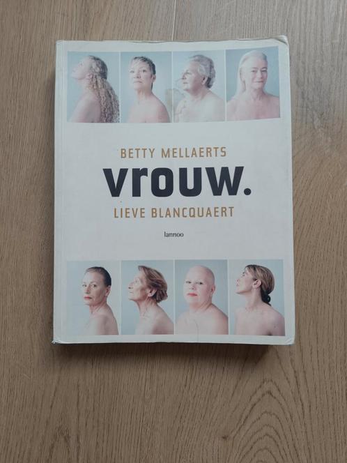 B. Mellaerts - Vrouw, Boeken, Politiek en Maatschappij, Gelezen, Maatschappij en Samenleving, Wereld, Ophalen of Verzenden