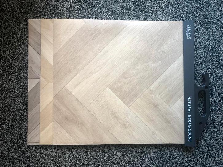 Stalen vinyl novilon houtmotief / visgraat - onderlegger, Hobby en Vrije tijd, Overige Hobby en Vrije tijd, Zo goed als nieuw