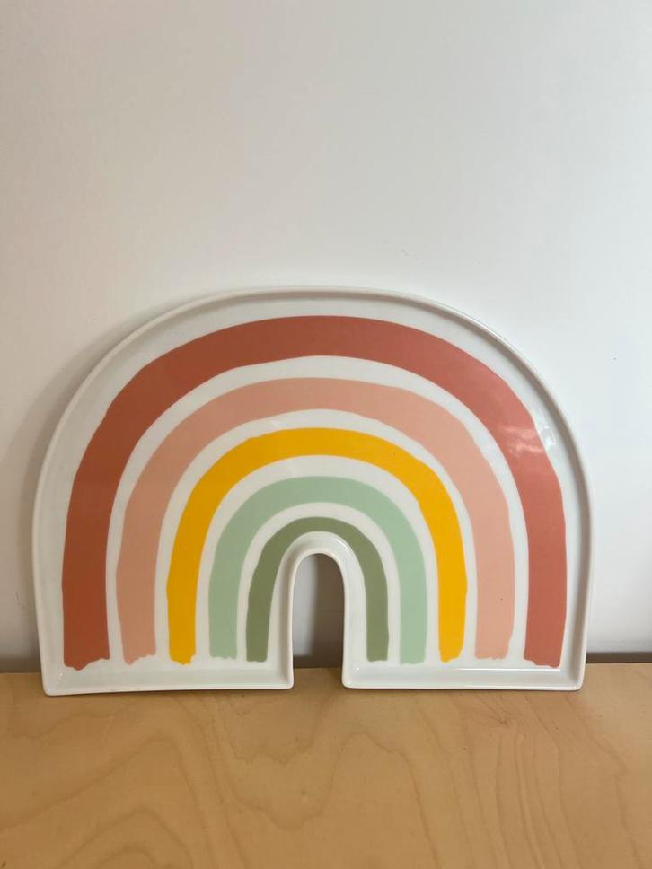 Regenboog bord keramiek H&M, Huis en Inrichting, Keuken | Servies, Zo goed als nieuw, Bord(en), Overige stijlen, Keramiek, Ophalen of Verzenden