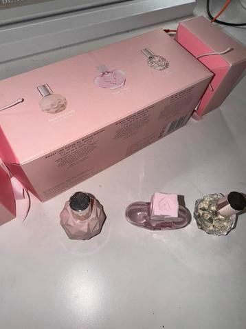 Ariana Grande Deluxe mini tril parfum set beschikbaar voor biedingen