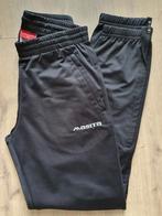 164 Masita zwarte trainingsbroek nieuwstaat, Ophalen of Verzenden, Zo goed als nieuw, Jongen of Meisje, Broek