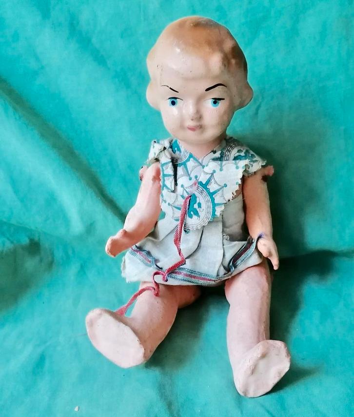 Oud poppetje van papier maché, Antiek en Kunst, Antiek | Speelgoed, Ophalen of Verzenden