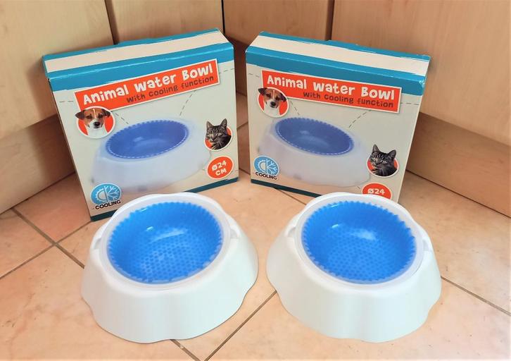 Gekoelde drink (of voer)bakjes voor katten, Dieren en Toebehoren, Kattenvoerbakken en Drinkbakken, Zo goed als nieuw, Ophalen of Verzenden
