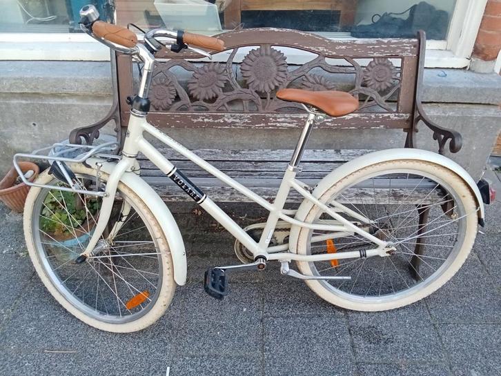 Damesfiets voor 10 tot 12 jarige. Hand en terugtraprem 24", Fietsen en Brommers, Fietsen | Dames | Damesfietsen, Zo goed als nieuw