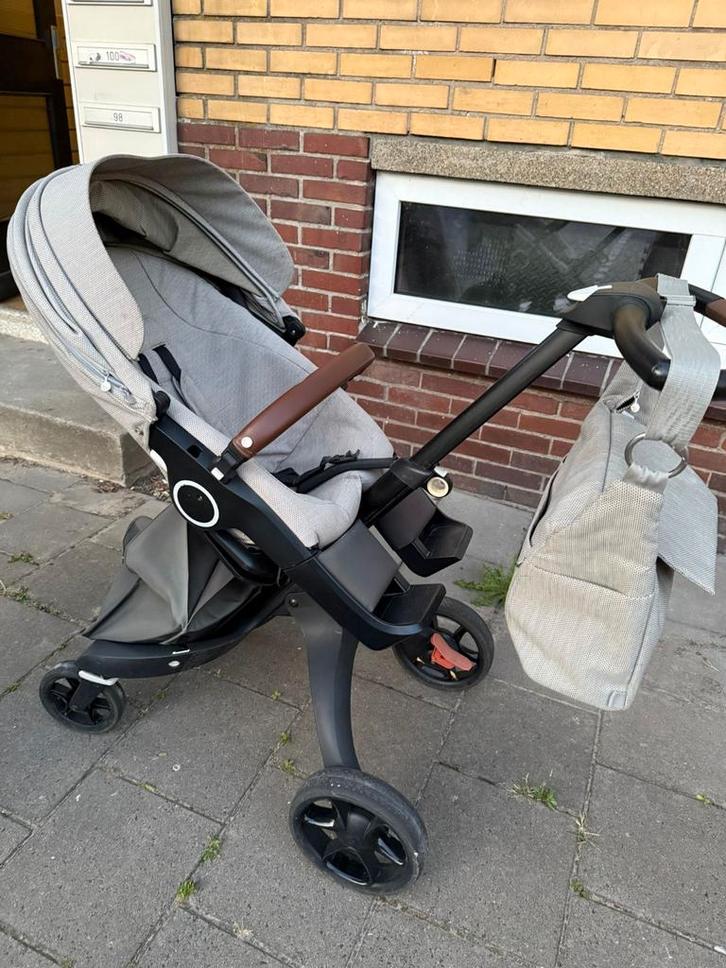 Stokke Kinderwagen Compleet, Kinderen en Baby's, Kinderwagens en Combinaties, Zo goed als nieuw, Kinderwagen, Overige merken, Verstelbare duwstang