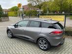 Renault Clio Estate 1.5 dCi ECO Night&Day|NAP|Nieuwe APK|, Auto's, Renault, Te koop, Zilver of Grijs, Airconditioning, Gebruikt