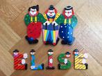 Houten kapstok met vrolijke clowntjes en 5 decoratieletters, Ophalen, Zo goed als nieuw, Kapstokje