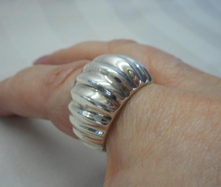 Zilveren vintage ring met ribbels maat 16,75 nr.381, Sieraden, Tassen en Uiterlijk, Ringen, Zo goed als nieuw, Dame, Kleiner dan 17