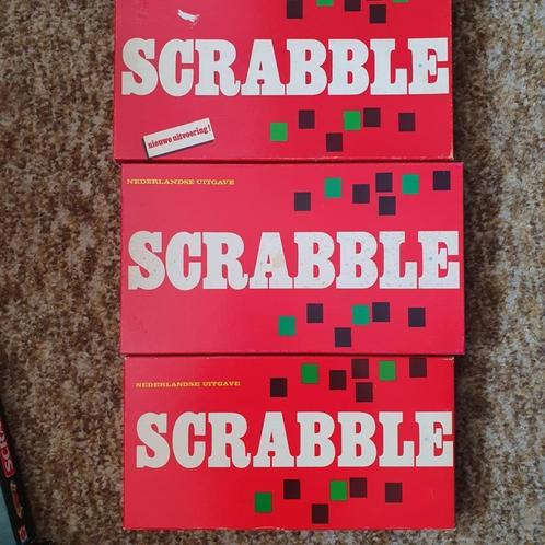 scrabble rode doos en groene doos, Hobby en Vrije tijd, Gezelschapsspellen | Bordspellen, Gebruikt, Ophalen of Verzenden