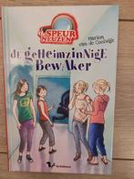 Leesboek De geheimzinnige bewaker - Marion van de Coolwijk, Ophalen, Zo goed als nieuw, Marion van de Coolwijk