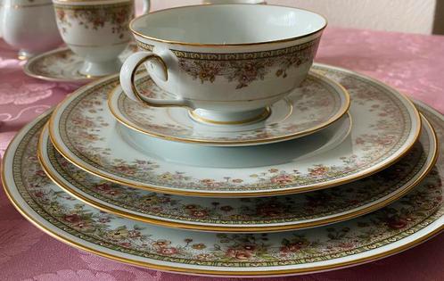 Vintage servies Noritake 12-delig 137 stuks goud en bloemen, Huis en Inrichting, Keuken | Servies, Zo goed als nieuw, Compleet servies