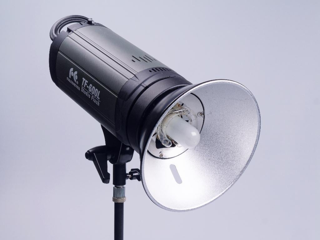 FalconEyes TF-600L studioflitser, Ophalen of Verzenden, Zo goed als nieuw, Overige typen