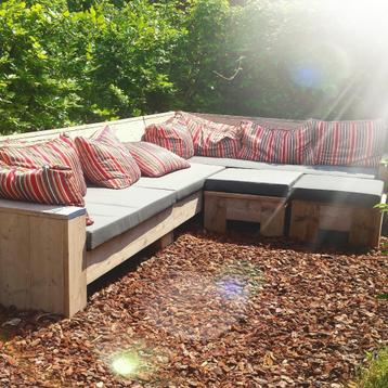 Banken oud hout beschikbaar voor biedingen