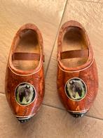 Klompen maat 22 met fries paard kleur bruin., Jongen of Meisje, Overige typen, Ophalen of Verzenden, Zo goed als nieuw