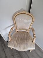 Antiek stoeltjevoor restauraties of dergelijke., Ophalen