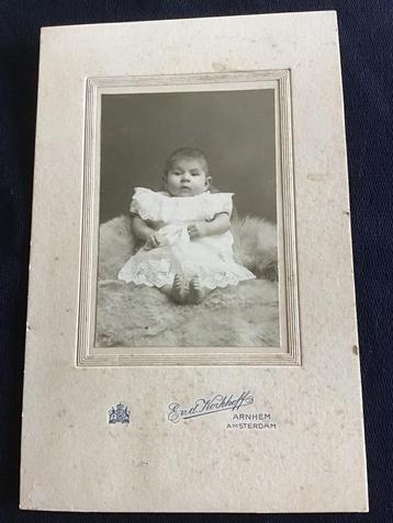 Kabinetfoto, Kind, E. v.d. Kerkhoff, Arnhem, Antieke foto beschikbaar voor biedingen