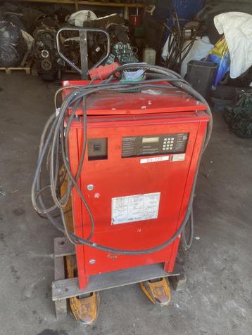 Acculader heftruck 72 volt 380 beschikbaar voor biedingen