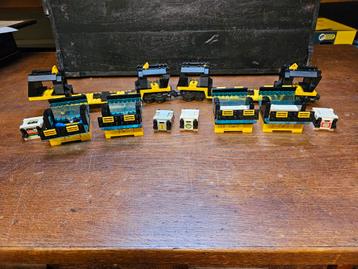 2 mooie lego wagons van de 4559 trein beschikbaar voor biedingen