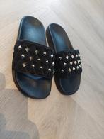 Zwarte slippers met studs  37 1x gedragen zomer, Ophalen of Verzenden