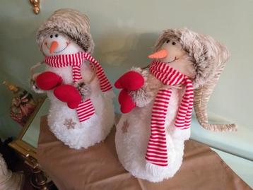 2 Sneeuwmannetjes beschikbaar voor biedingen