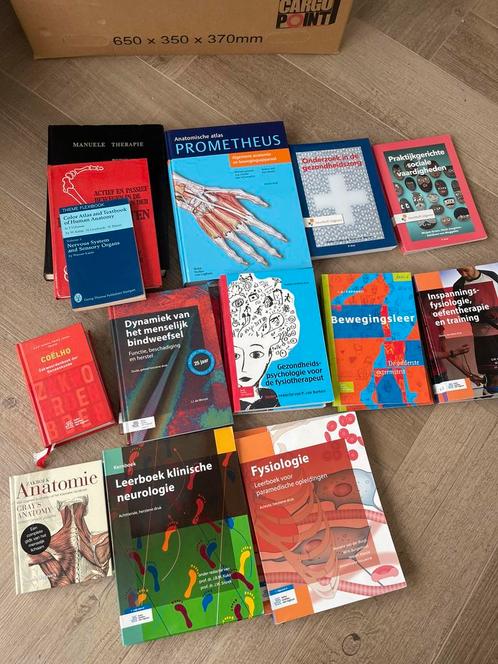 Boeken Fysiotherapie Hogeschool Utrecht, Boeken, Studieboeken en Cursussen, Zo goed als nieuw, HBO, Beta, Ophalen