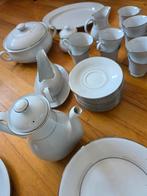 Laklain Bridal Dankotuwa procelein Servies - Zeer Compleet, Ophalen of Verzenden, Zo goed als nieuw, Porselein, Compleet servies