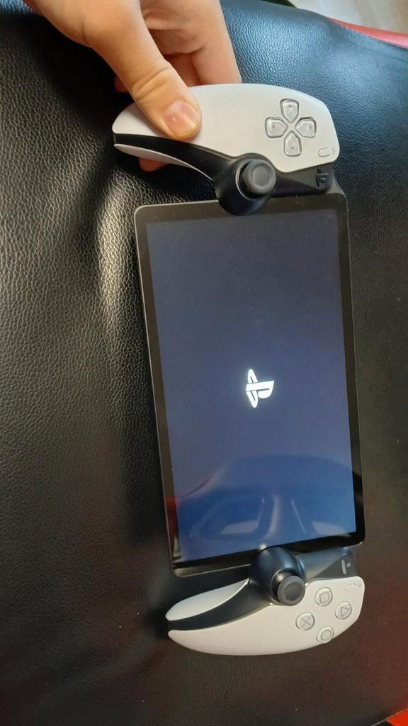 Playstation Portal met case en beschermlaagje, Spelcomputers en Games, Games | Sony PlayStation Portable, Nieuw, Overige genres