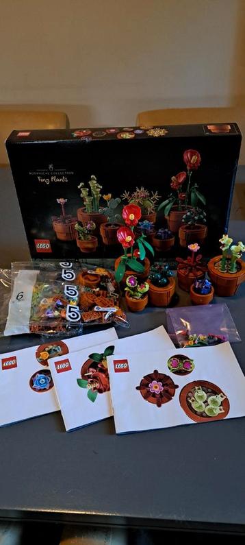 LEGO Botanical Collection Tiny Plants 10329 beschikbaar voor biedingen