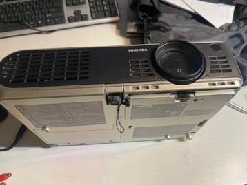  toshiba beamer lcd type tlp-t60m incl.toebehoren beschikbaar voor biedingen