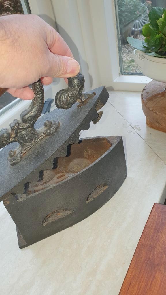 Antiek Strijkijzer met Haan, Antiek en Kunst, Antiek | Emaille, Ophalen