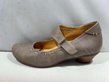Footnotes, maat 38.5 H (wijd) leuke schoenen.  beschikbaar voor biedingen