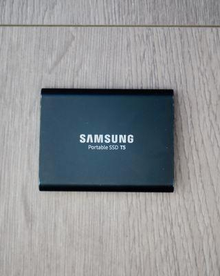 Samsung T5 500GB SSD (inclusief originele USB kabel) beschikbaar voor biedingen