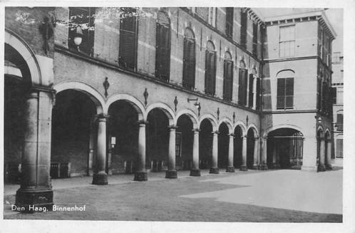 (300-212-027) Den Haag Binnenhof, Verzamelen, Ansichtkaarten | Nederland, Zuid-Holland, Verzenden